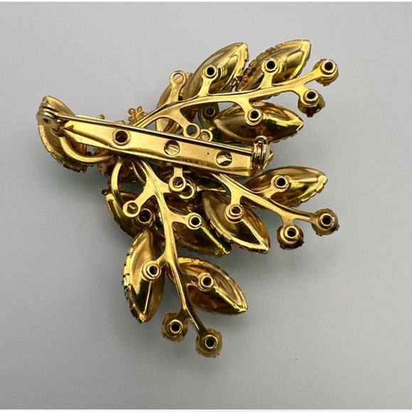 1950s Spectacular Open Back Green and Aurora Borealis Rhinestone Brooch - Picture 2 of 3